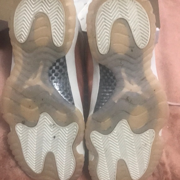 Woman’s air Jordan 11 retro lows 2018 - Picture 5 of 5